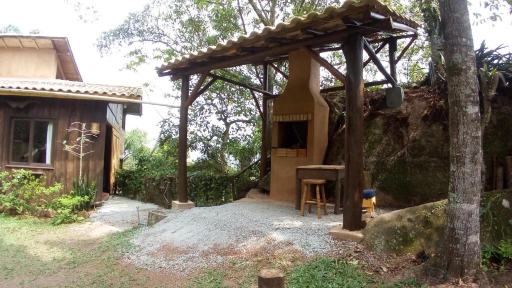  Pedra Escondida