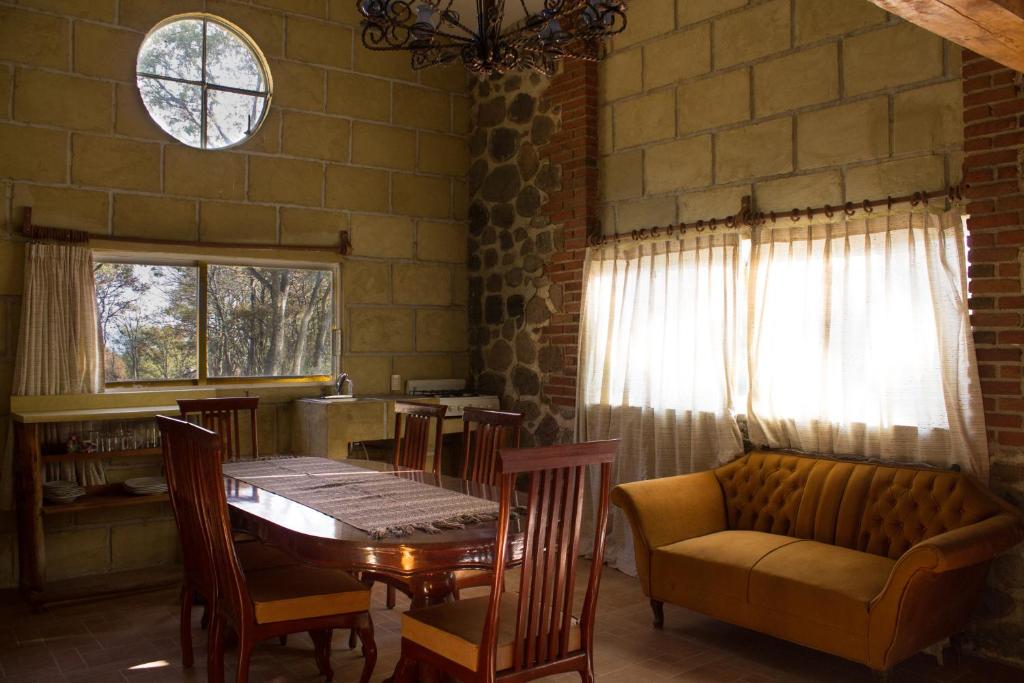 Rancho los Madroños - Deluxe Family Room