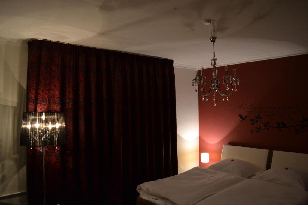 Postel nebo postele na pokoji v ubytování Gästehaus Graul