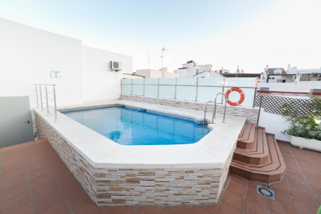 The swimming pool at or close to Apartamentos Salamanca
