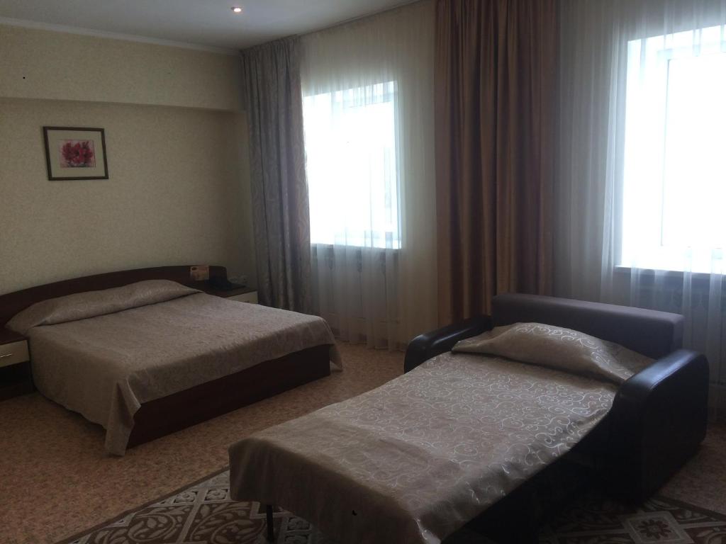 Hotel Zumrat - Classic Triple Room
