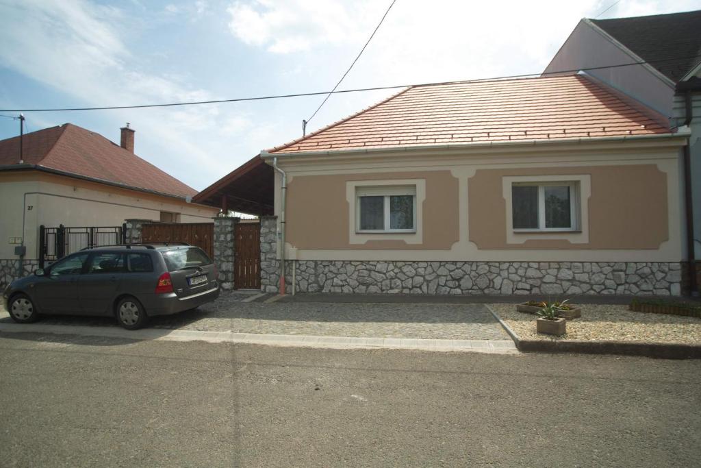 Budova, kde se prázdninový dům nachází