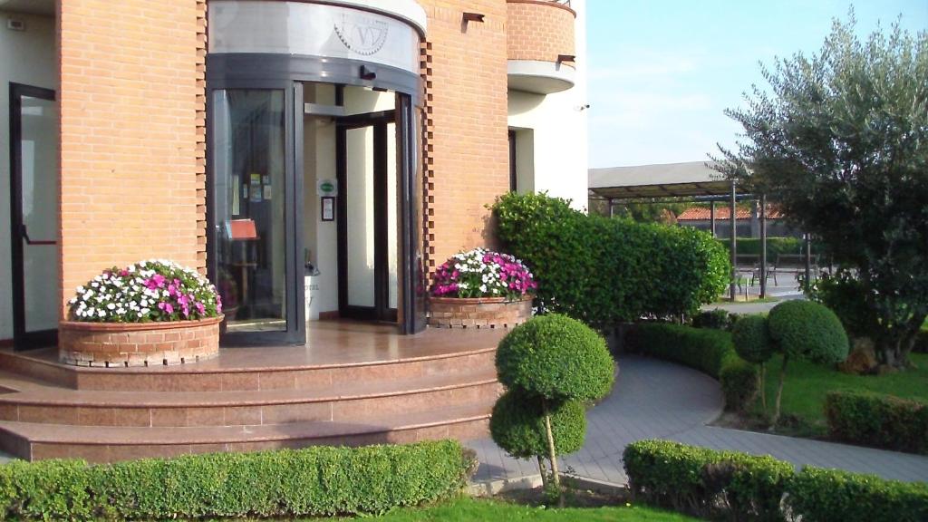 Vonkajšia záhrada v ubytovaní Hotel Da Vito