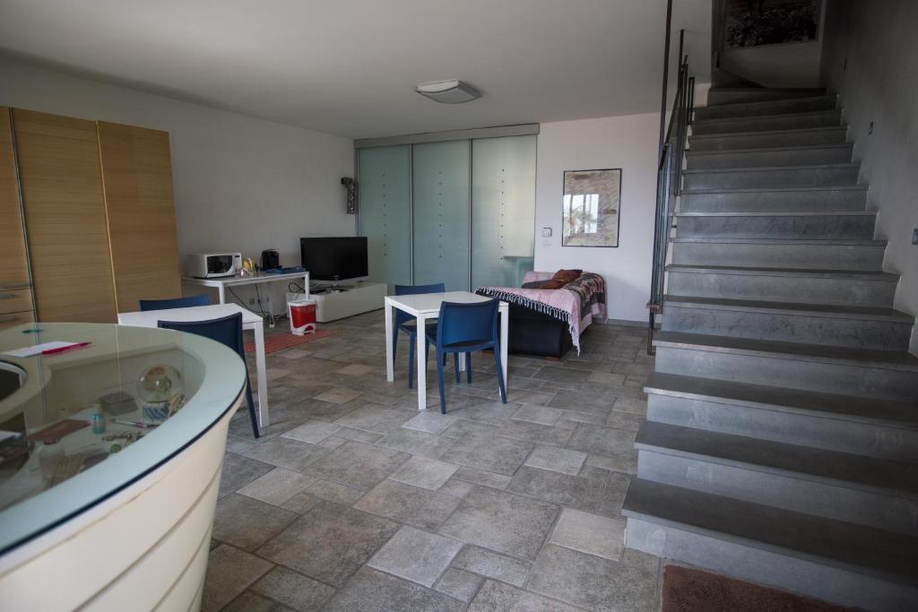 TV a/nebo společenská místnost v ubytování B&B dormirereggiocalabria