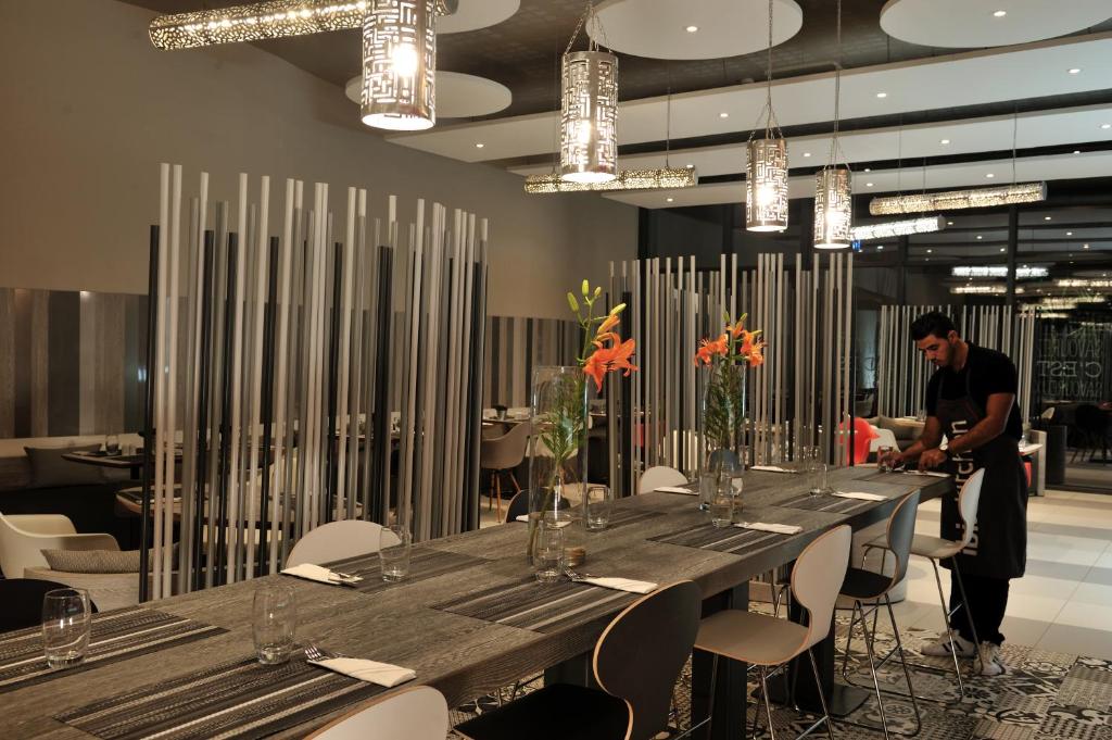 Restaurace v ubytování Ibis Casa Voyageurs