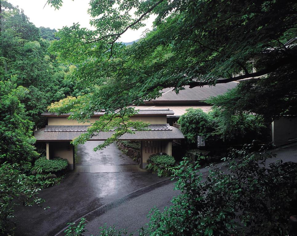 Tsubaki - Image 1