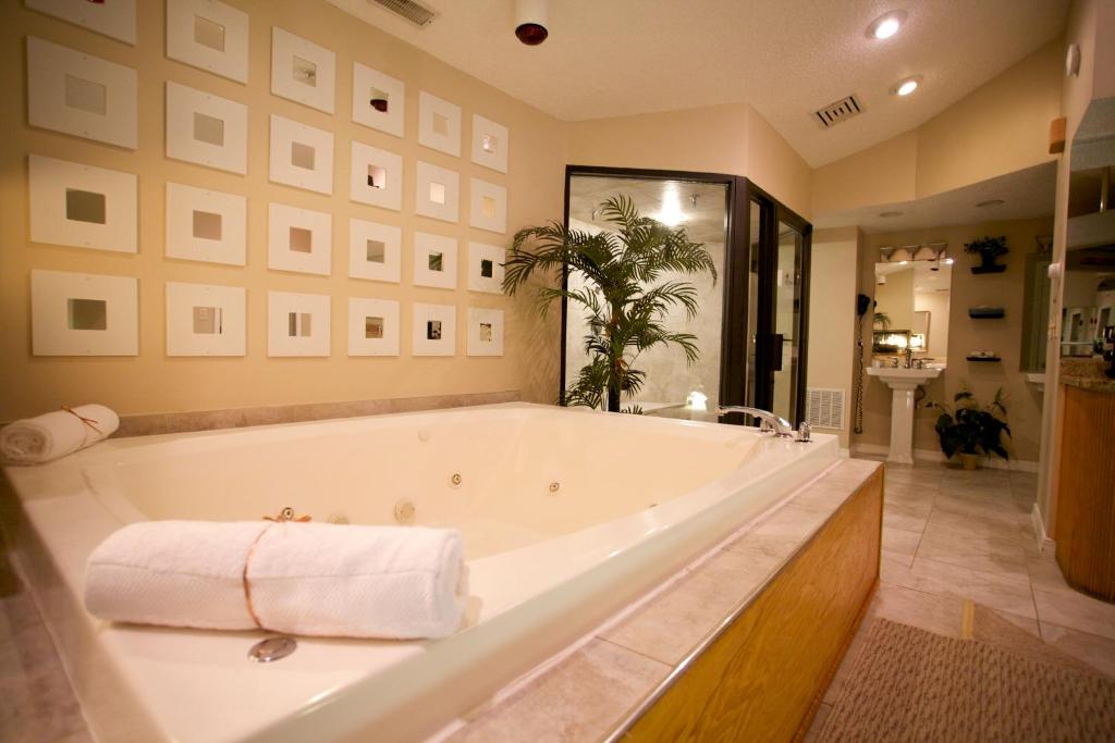 Sybaris Pool Suites Frankfort - Adults Only, Frankfort (updated prices