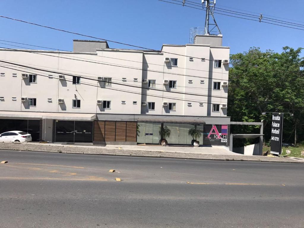  Renata Palace Hotel