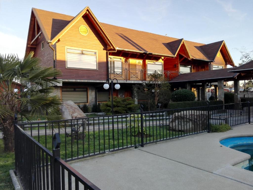 Hotel Pitrufquen - Housity