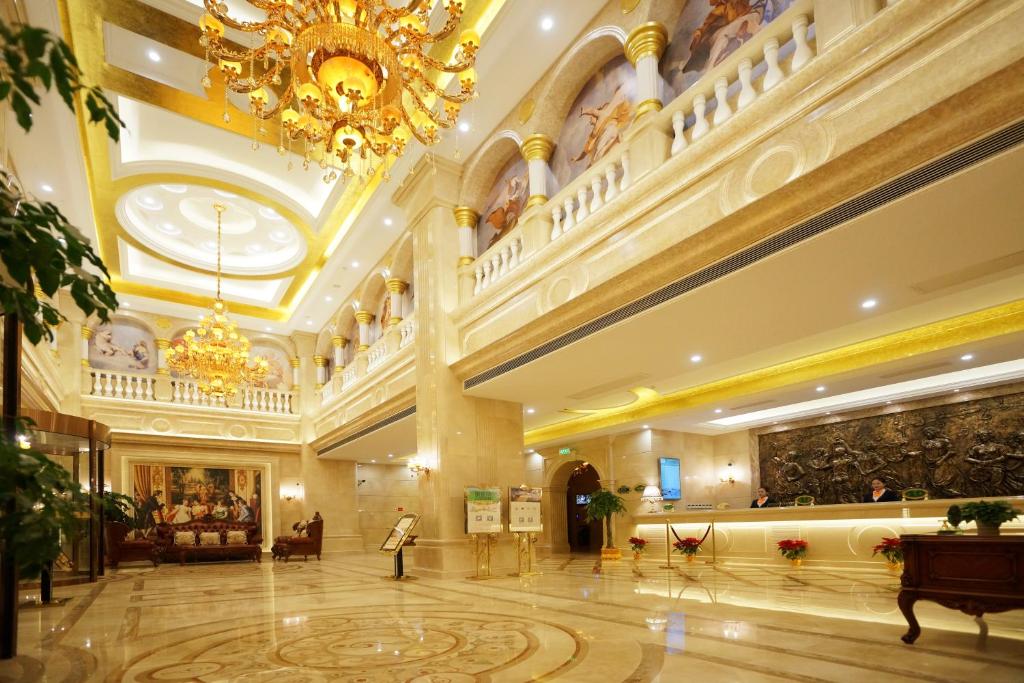 上海维也纳国际酒店上海浦东机场自贸区店一提供浦东机场和迪士尼免费班车接送的相册照片
