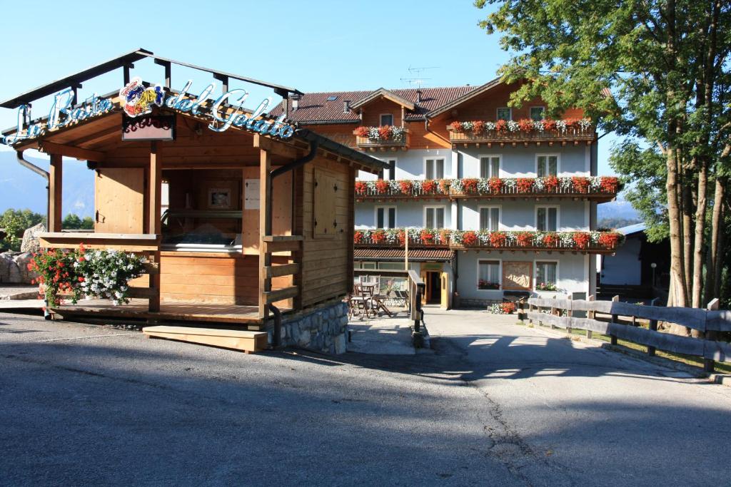 Budova, kde se hotel nachází