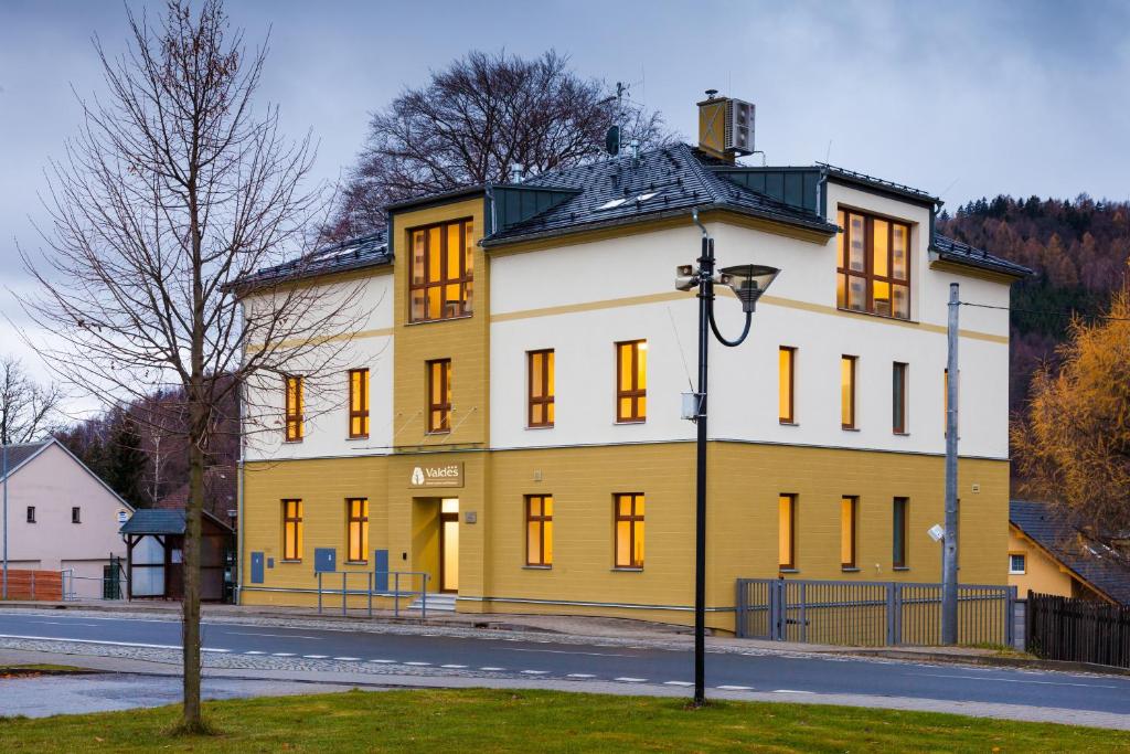 Budova, kde se hotel nachází