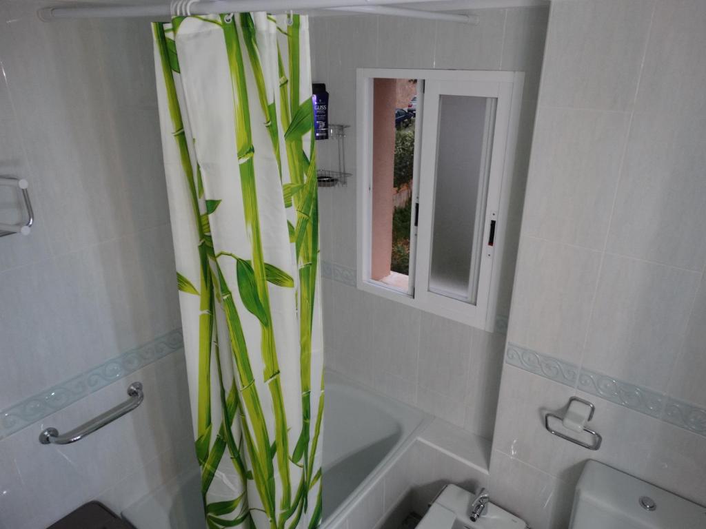 Fotografie z fotogalerie ubytování Apartment 2 bedrooms, 250m Levante beach v destinaci Benidorm