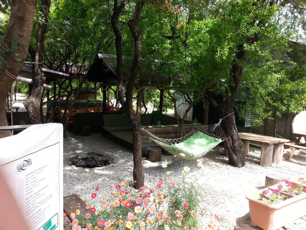 Zahrada ubytování Olympos Varuna Bungalows & Restaurant