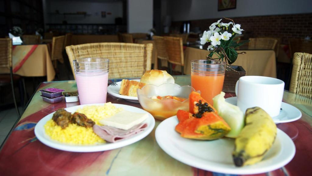 Comida no hotel ou em algum lugar perto