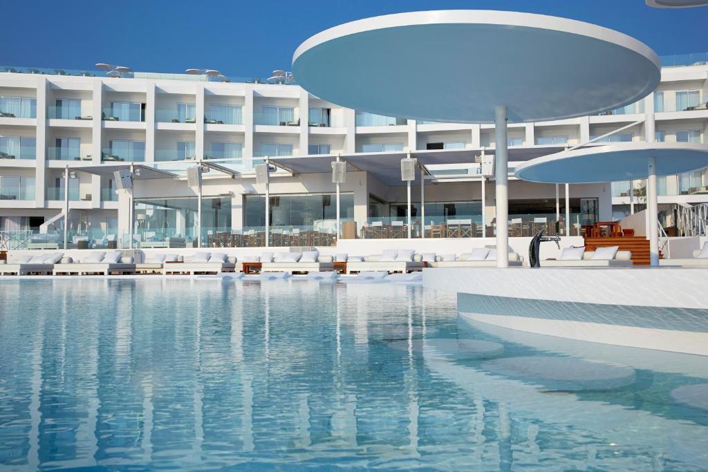 Nikki Beach Resort & Spa, Πόρτο Χέλι – Ενημερωμένες τιμές για το 2024