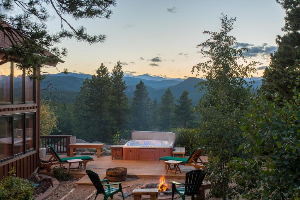 Romantic Mountain Cabin for 2, Black Hawk – Updated 2024 Prices