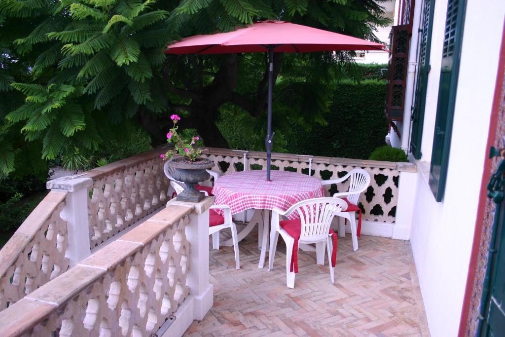 Balkón nebo terasa v ubytování Villa Belle Rive
