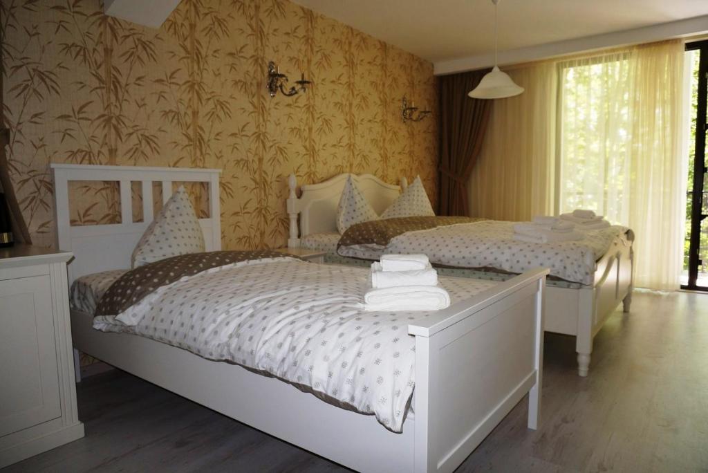 Romantic Boutique - Salle Familiale Avec Balcon