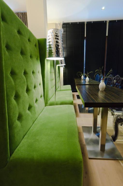 Posezení v ubytování Forest Suites Boutique Hotel