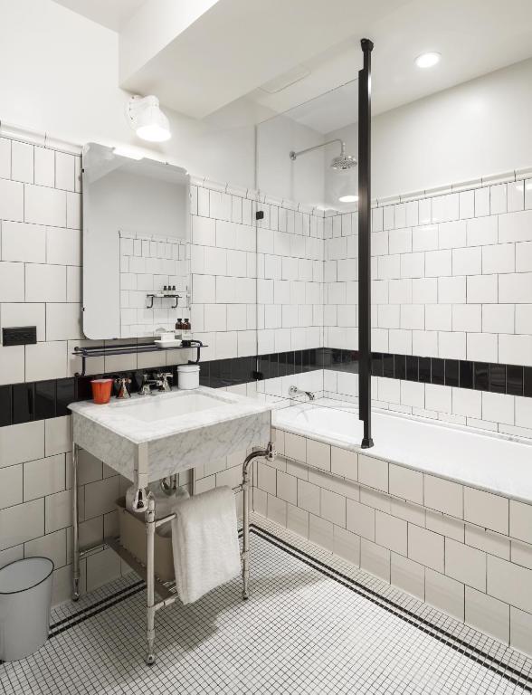 Chicago Athletic Association, part of Hyatt - 