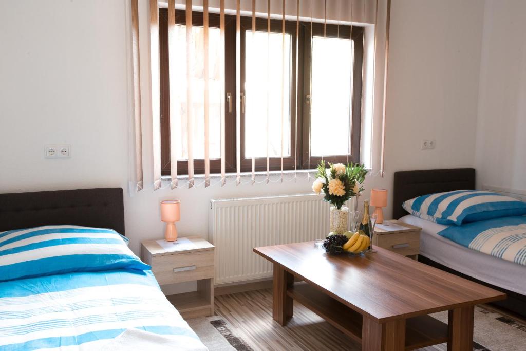 Guesthouse Vila Puzic - Chambre Triple Avec Salle De Bains Commune