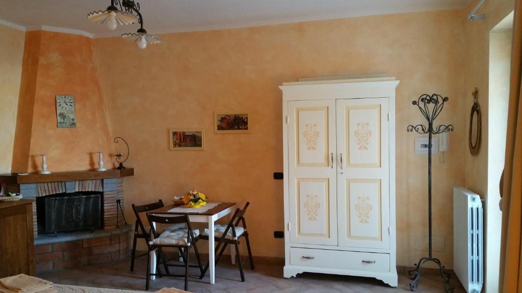 Televízia a/alebo spoločenská miestnosť v ubytovaní Civita Nova
