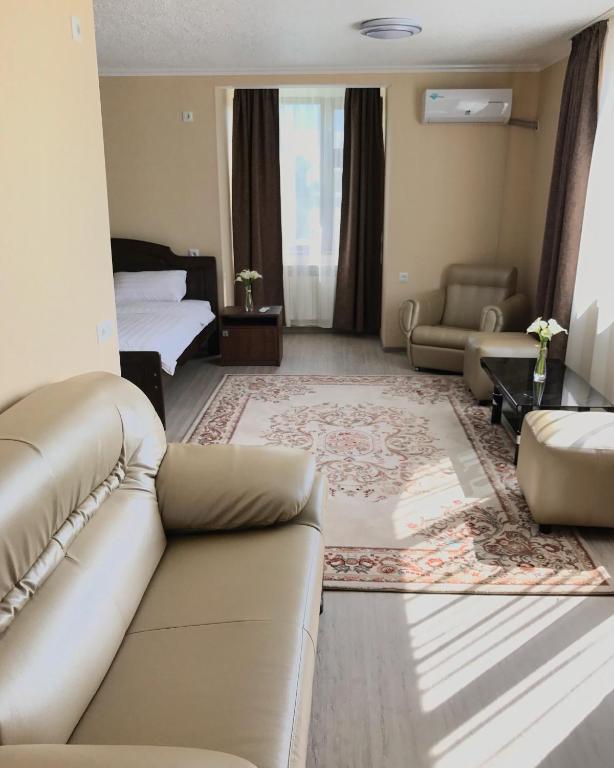 Posezení v ubytování Nomad Hotel