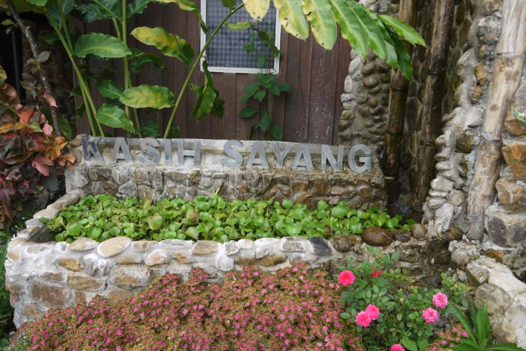 Zahrada ubytování Kasih Sayang Hill Resort