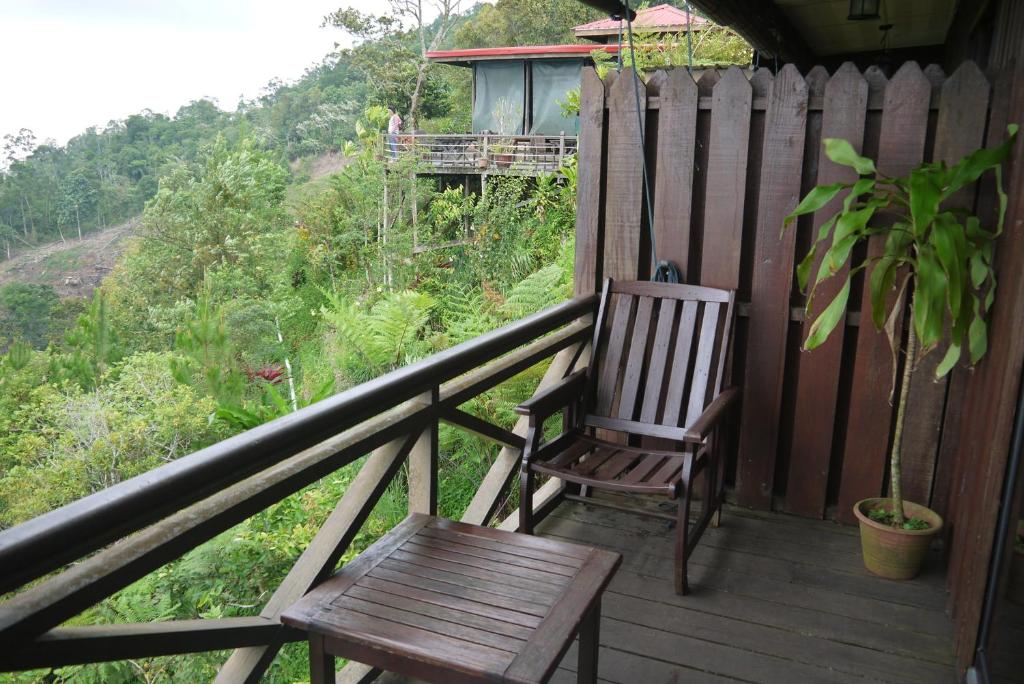 Balkón nebo terasa v ubytování Kasih Sayang Hill Resort