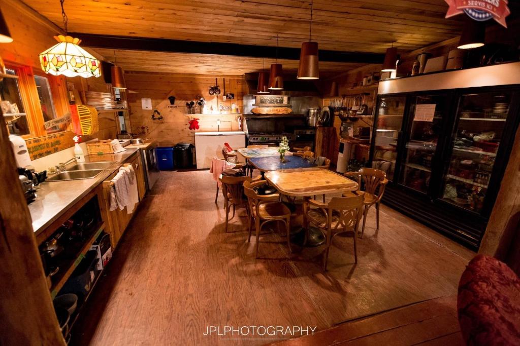 Kuchyň nebo kuchyňský kout v ubytování Auberge/Chalet Griffon Aventure