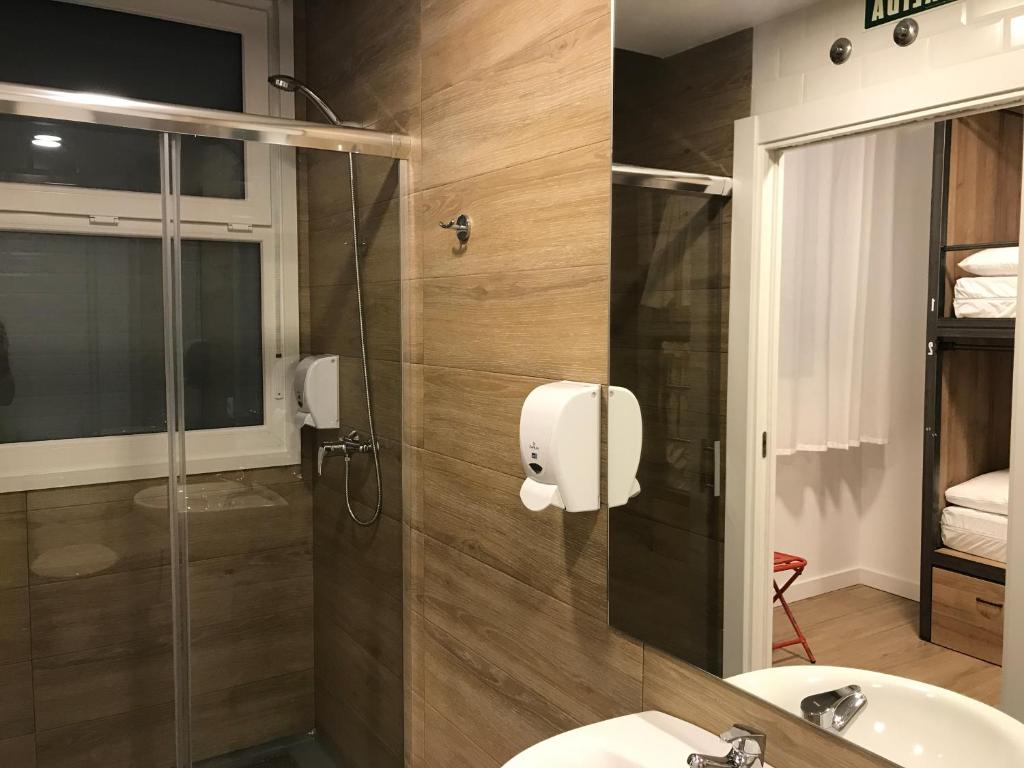 Winederful Hostel & Café - 5