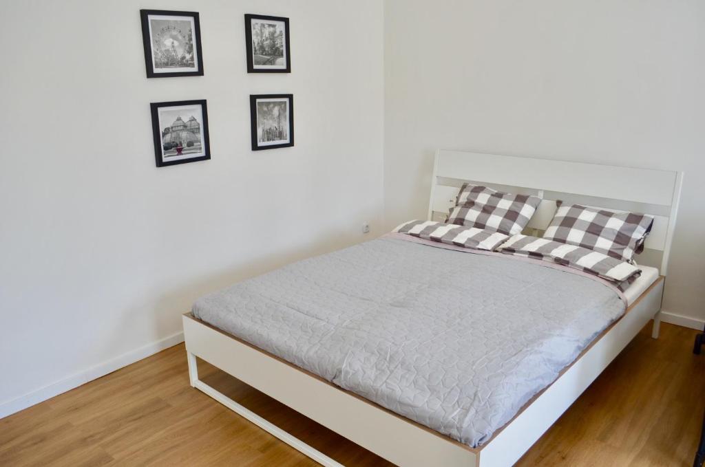 Postel nebo postele na pokoji v ubytování Stadtzentrum Mariazell