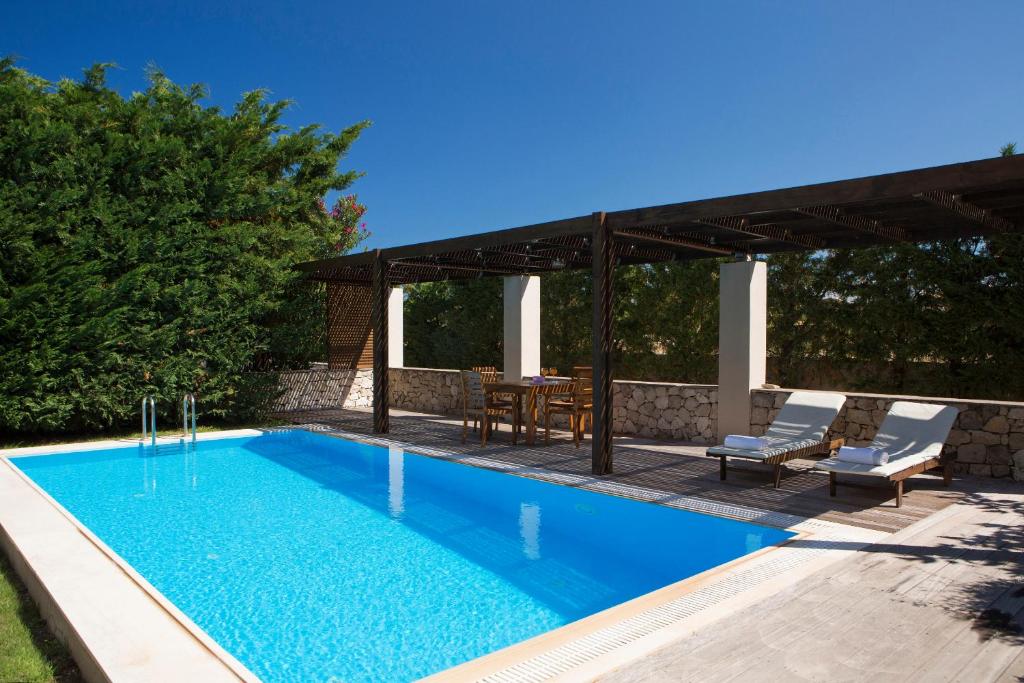 Bazén v ubytovaní Aeriko Homes of Distinction alebo v jeho blízkosti
