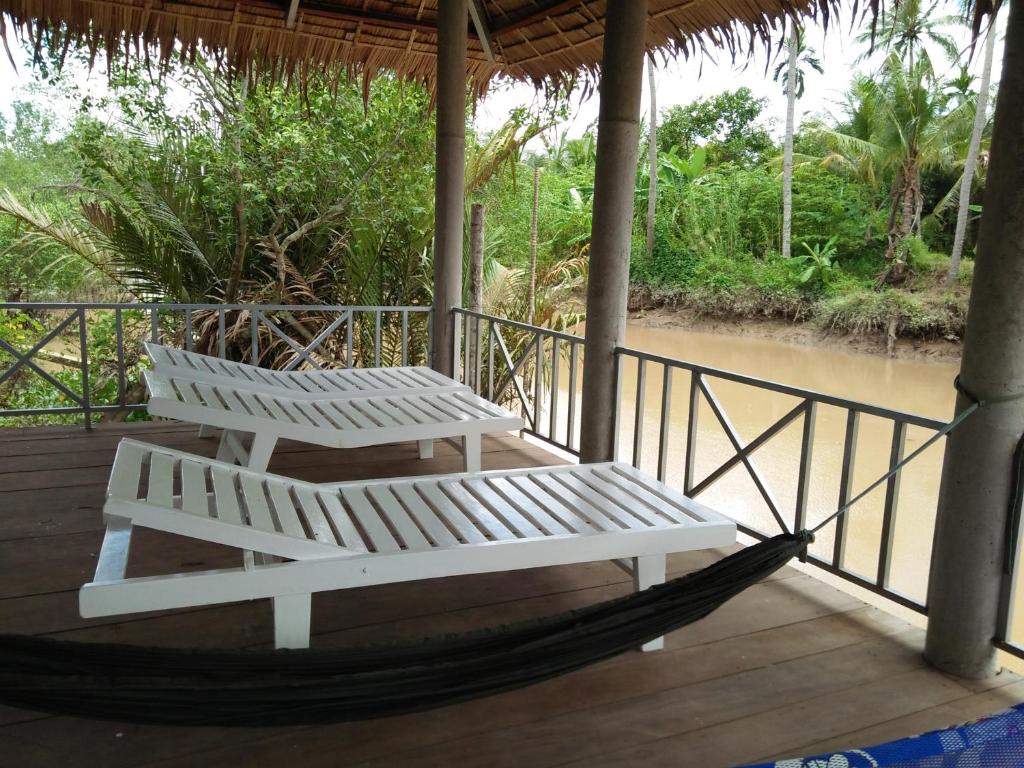 Quoc Phuong Riverside Homestay - 12