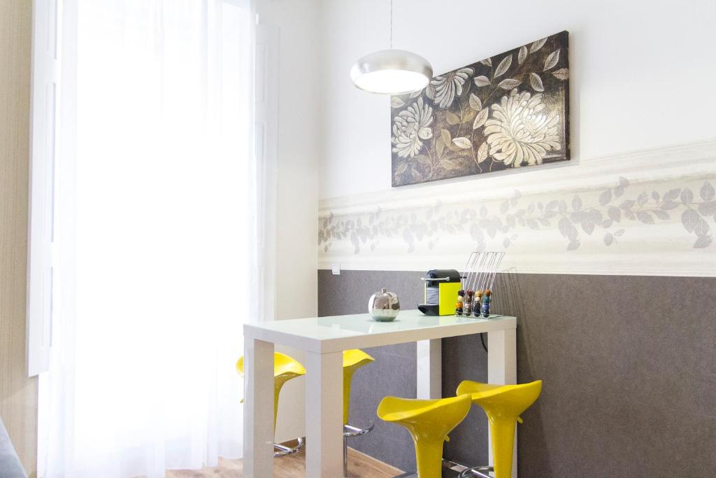 Fotografie z fotogalerie ubytování Luxury 2BR Apt by the Synagogue v Budapešti