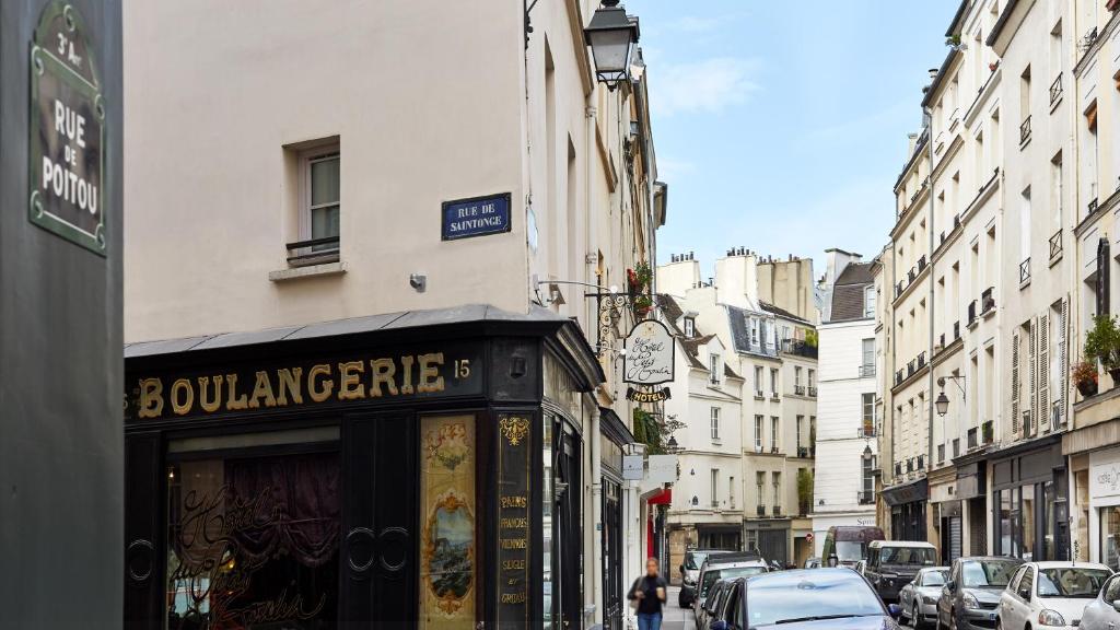 Hôtel du Petit Moulin, Haute Couture hotel by Lacroix - Resim 21