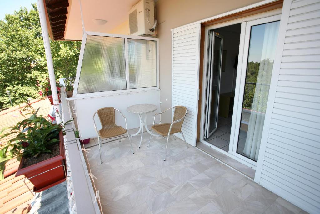 Olympus View Rooms Sauna & Spa - 13