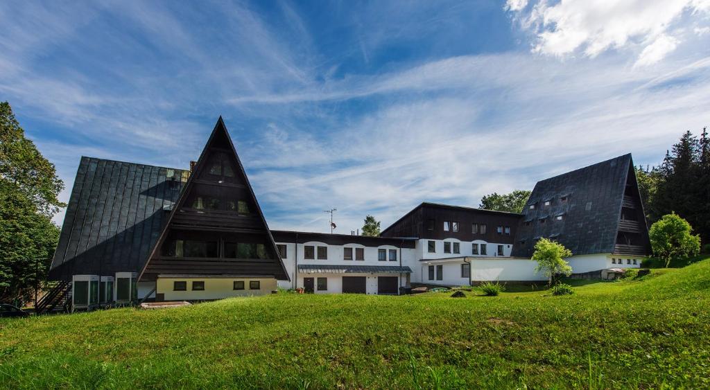 Fotografie z fotogalerie ubytování Hotel Pod Šaumburkem v Rajnochovicích