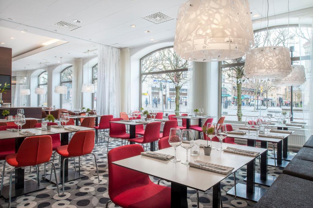 Restaurace v ubytování Quality Hotel Park Södertälje City