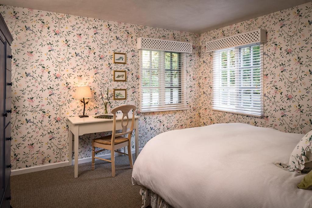 Trinidad Inn - Deluxe Queen Suite