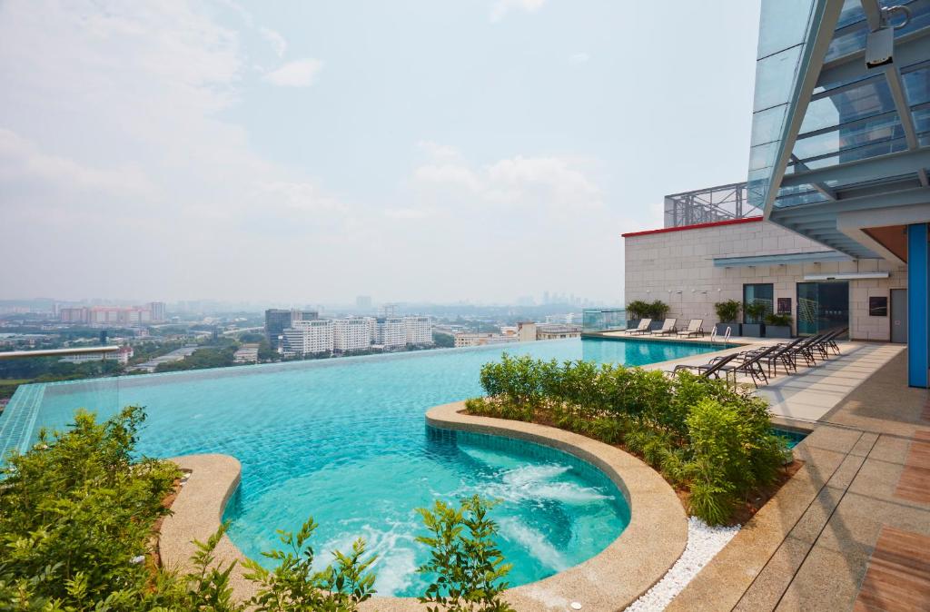 Bazén v ubytování Sunway Velocity Hotel Kuala Lumpur nebo v jeho okolí