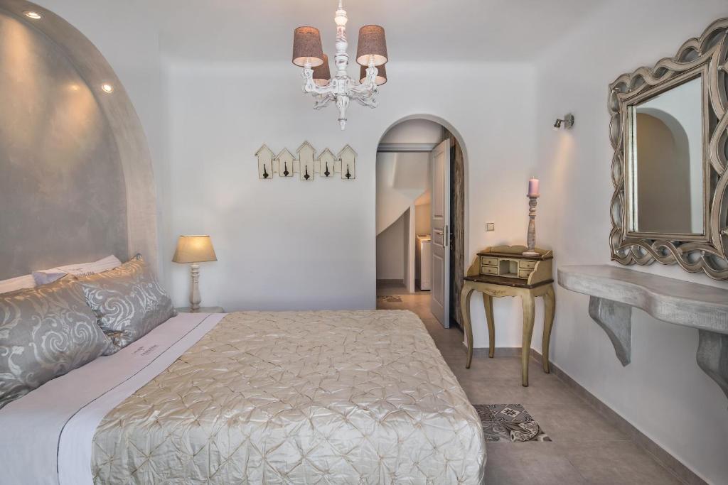 Postel nebo postele na pokoji v ubytování Felicity Luxury Villas