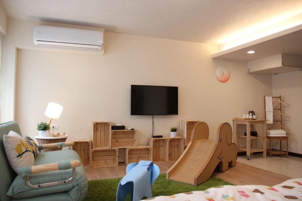 TV a/nebo společenská místnost v ubytování Ho.Me-Easyhouse