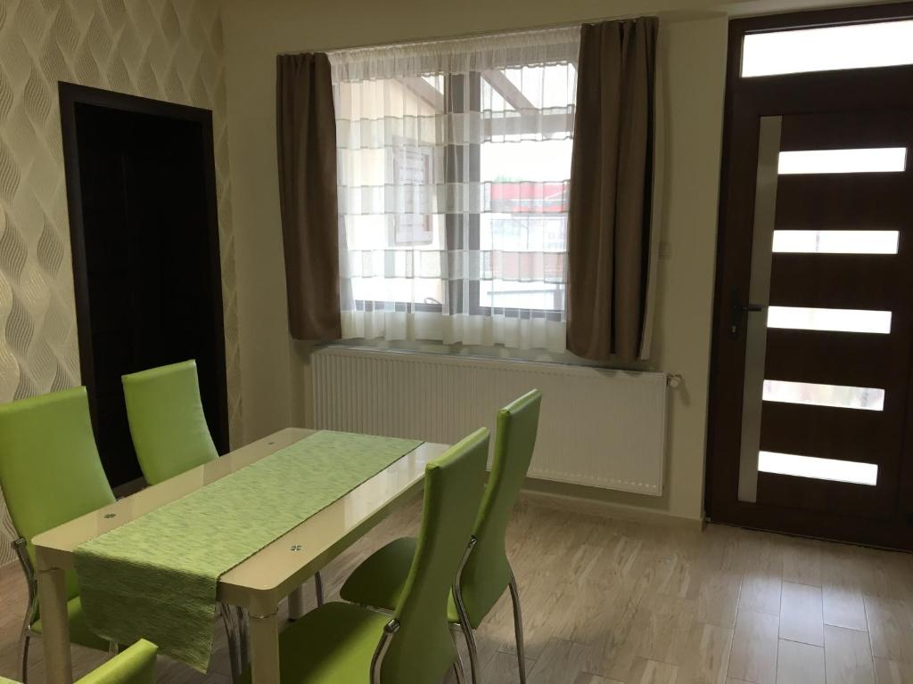Kristály apartmanok - Salle Familiale