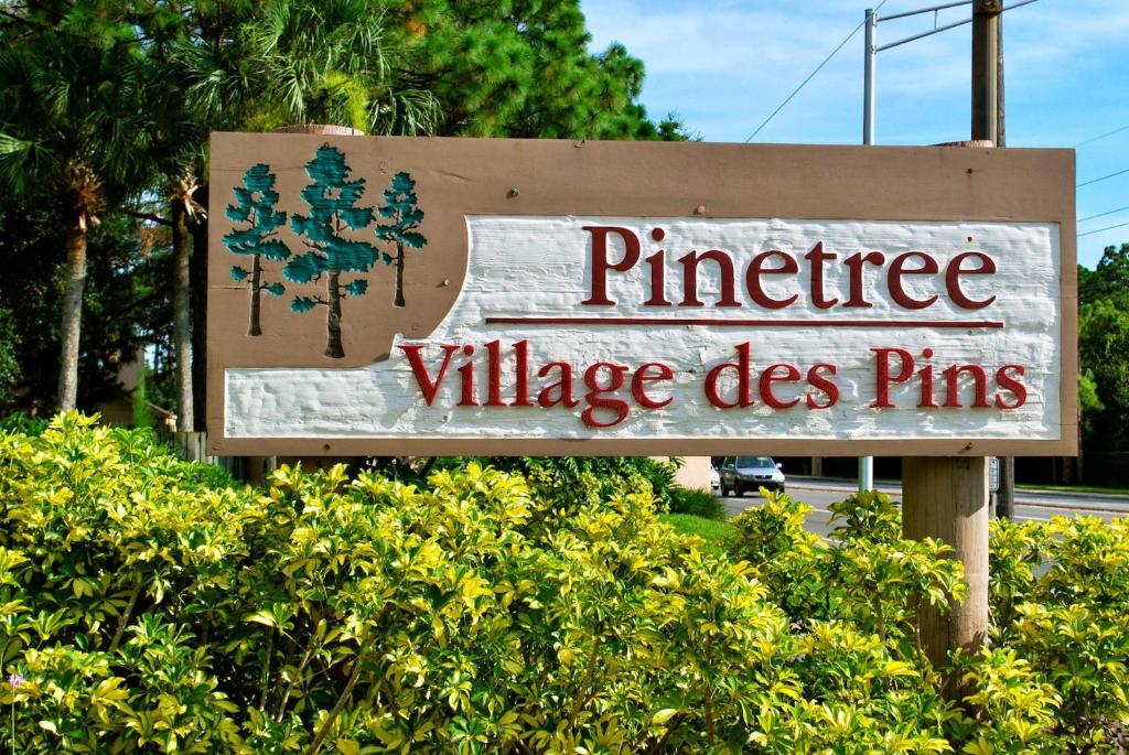 LUX VILLAs on beautiful Palmer Ranch