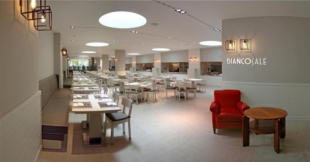 Restaurace v ubytování Hotel Europa Monetti