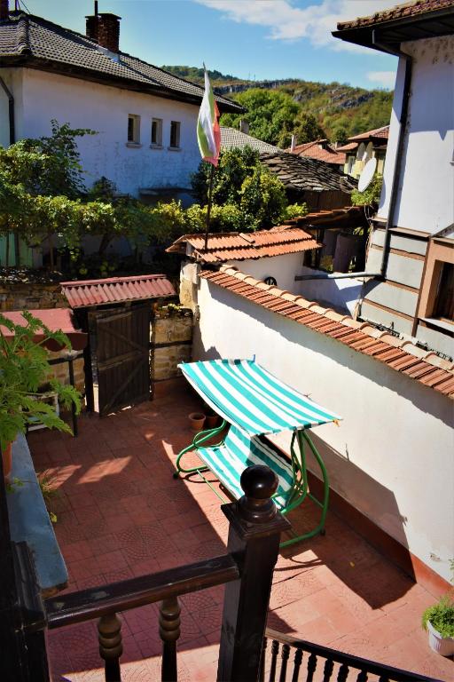 A balcony or terrace at Hotel Bilyana