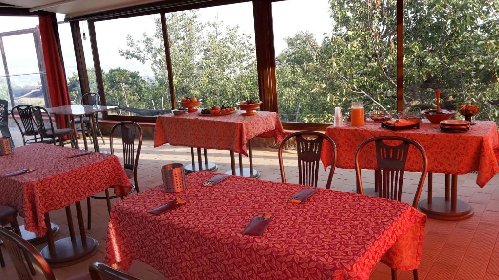 Restauracja lub miejsce do jedzenia w obiekcie Villa Mola Bed And Breakfast