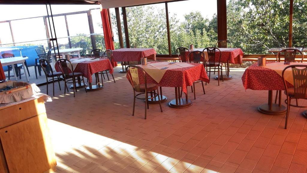 Restauracja lub miejsce do jedzenia w obiekcie Villa Mola Bed And Breakfast